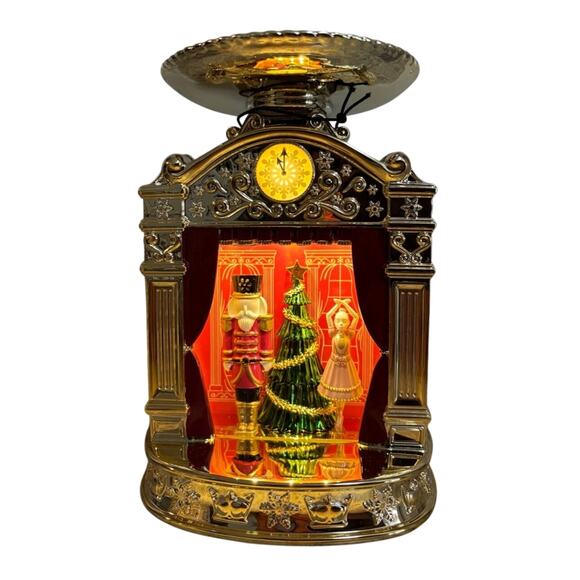 Bath & Body Works Nutcracker Theater 3-Wick Candle Holder Christmas 2025 Gold - Picture 2 of 4